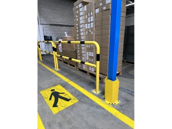 Protection d'angle pour pilier et rack industriel