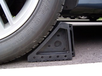 Cale en caoutchouc pour roue de voiture