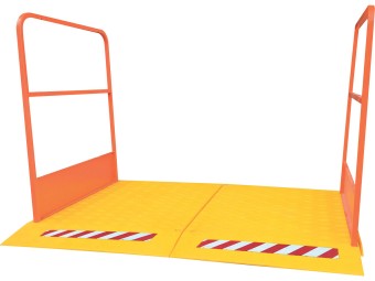 Passerelle de chantier avec garde corps