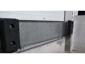 Protection de quai de chargement en caoutchouc