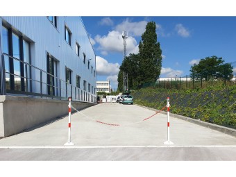 Poteau de parking rabattable avec serrure pompier 11 mm - STOPOST
