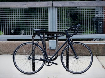 Arceau vélo à sceller noir avec pictogramme
