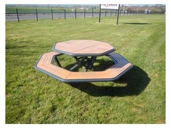 Table pique nique octogonale Horizon stratifié compact