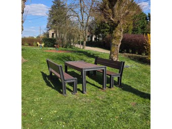 Table + bancs de pique-nique en plastique recyclé HYDEPARK