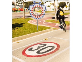 Miroir pour piste cyclable &quot;Attention aux vélos&quot;