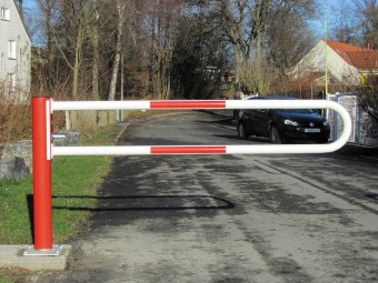 Barrière pivotante manuelle lisse ronde jusqu'à 3m WES 115