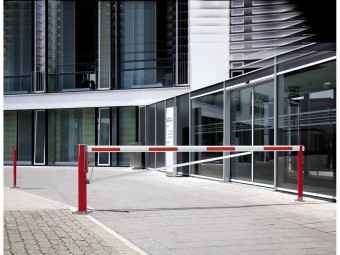 Barrière pivotante manuelle 2 supports de lisse jusqu'à 6m WES 105