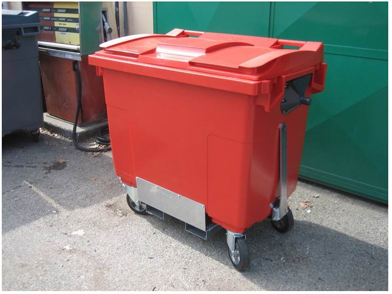 Prise fourche pour conteneur poubelle 4 roues SULO