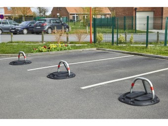 Arceau de parking 3 pieds avec base en caoutchouc recyclé autoportant