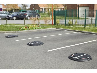 Arceau de parking 3 pieds avec base en caoutchouc recyclé autoportant