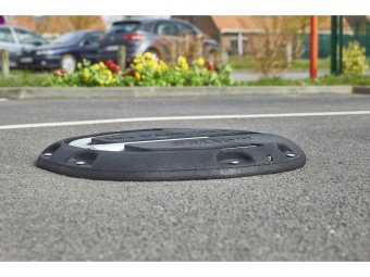 Arceau de parking 3 pieds avec base en caoutchouc recyclé autoportant