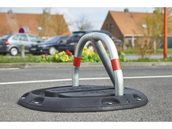 Arceau de parking 3 pieds avec base en caoutchouc recyclé autoportant