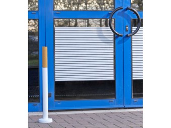 Cendrier cigarettes sur pied