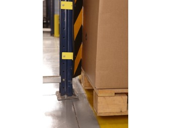 Cornière en caoutchouc de protection d'échelles et montants de rack