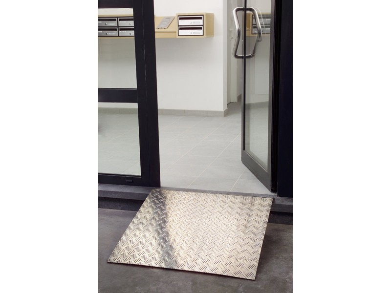 Grande rampe de seuil aluminium antidérapante Grande rampe de seuil aluminium antidérapante