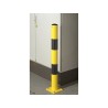 Poteau de protection jaune et noir