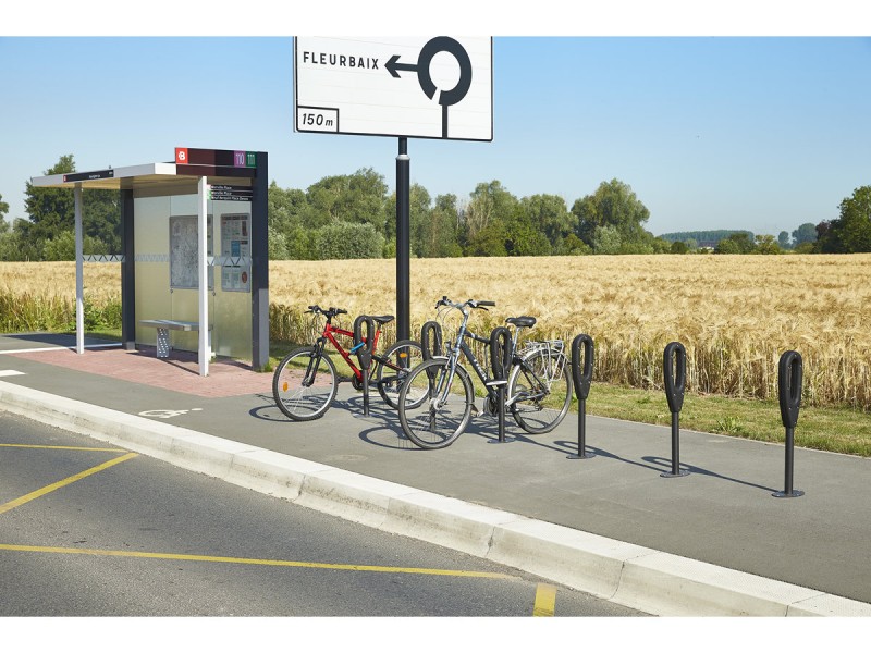 Poteau support 2 vélos avec appui en caoutchouc recyclé Poteau support 2 vélos avec appui en caoutchouc recyclé