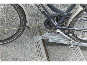 Rampe vélo pour escalier extensible