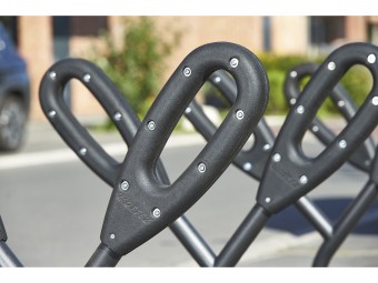 Poteau support 2 vélos avec appui en caoutchouc recyclé