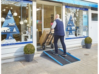 Rampe PMR pliable en aluminium avec carillon