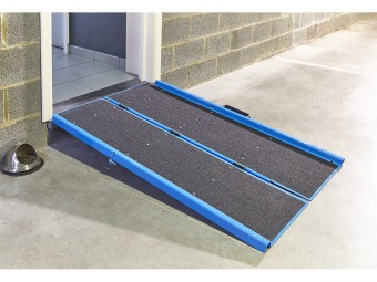 Rampe PMR pliable en aluminium avec carillon