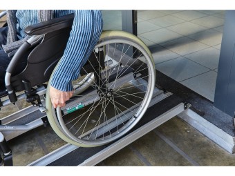 Lot de 2 rampes PMR aluminium télescopiques universelles