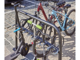 Range 6 trottinettes + 3 vélos sur platine