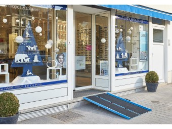 Rampe PMR pliable en aluminium avec carillon