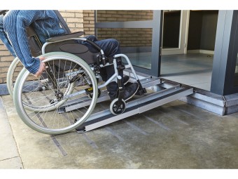 Lot de 2 rampes PMR aluminium télescopiques universelles