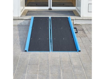 Rampe PMR pliable en aluminium avec carillon