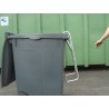Support pour l'entretien des conteneurs poubelle
