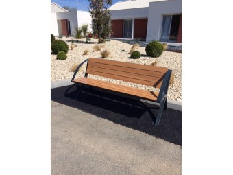 Banc public Bergerac stratifié compact avec accoudoir