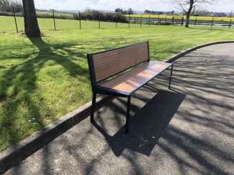 Banc public Square stratifié compact