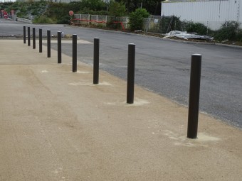 Borne anti belier acier peint