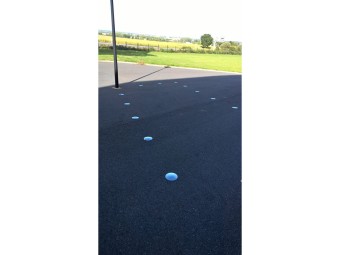 Clou de voirie en inox poli