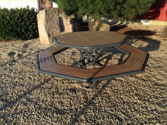 Table pique nique octogonale Horizon stratifié compact