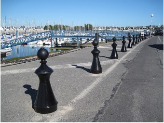 Borne souple aspect fonte auto relevable