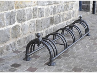 Range 5 vélos Versailles à simple niveau