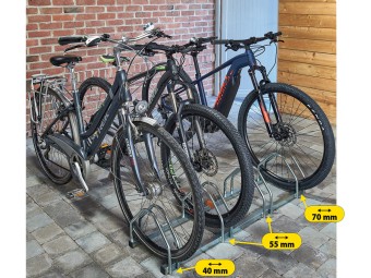 Râtelier 4 vélos - 3 largeurs de pneus différentes