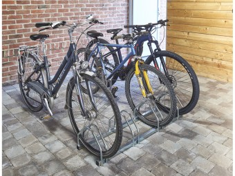 Râtelier 4 vélos - 3 largeurs de pneus différentes