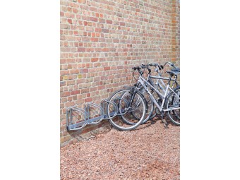 Range 4 ou 5 vélos mural à 45° ou 90°