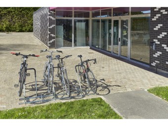 Râtelier 2 vélos avec arceau gainé - extensible