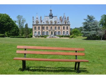 Banc en bois exotique et pieds en fonte Reims