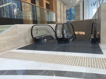 Clou podotactile Ø25mm aluminium ciselé - doré - vendu par lot de 100