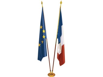 Drapeaux de protocole et prestige – Matériel professionnel | Equipexpert