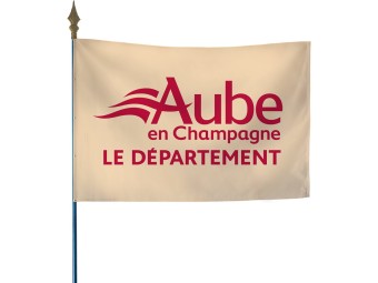 Drapeau des départements français sur hampe