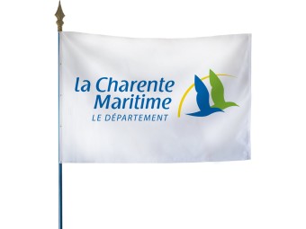 Drapeau des départements français sur hampe
