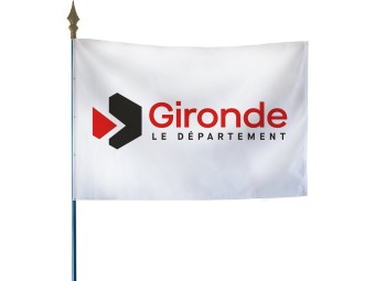 Drapeau des départements français sur hampe