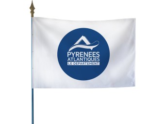 Drapeau des départements français sur hampe