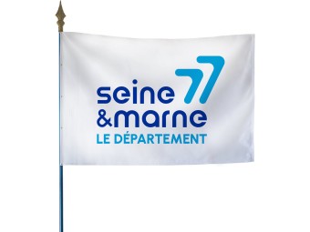 Drapeau des départements français sur hampe